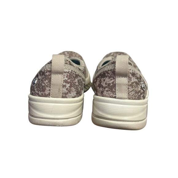 Bzees Niche Slip On Flats Loafers Comfort Shoe Washed Denim Womens Sz 8.5W - Picture 4 of 8